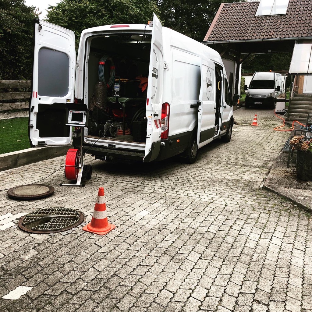 Grundleitung Spülen und Untersuchen